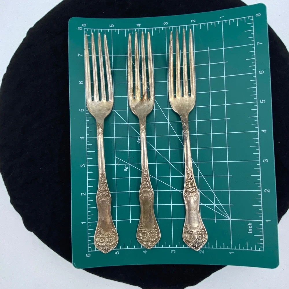 Antique William Rogers 1906 Flower Silverplate Dinner Forks Set 7.5